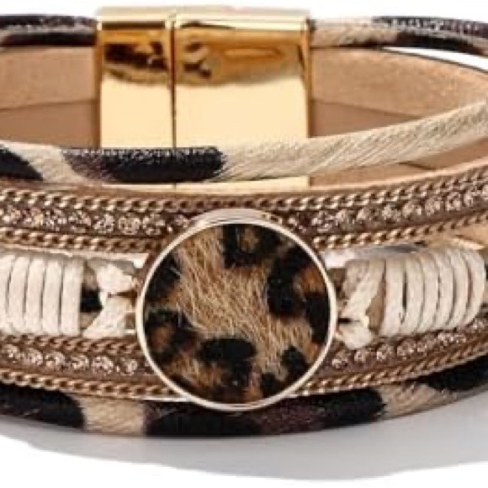 Leopard Pattern Bracelet‎ with Gold Accents